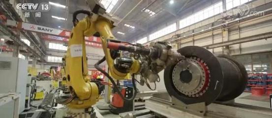 5G+工業(yè)互聯(lián)網(wǎng)賦能物料搬運(yùn)裝備制造，驅(qū)動(dòng)傳統(tǒng)產(chǎn)業(yè)數(shù)字化轉(zhuǎn)型